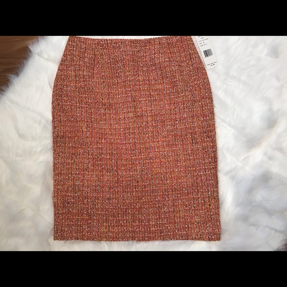 FINITY STUDIO NWT SKIRT SZ 8